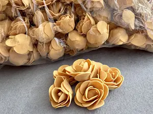 Розы из фоамирана: 3,5-4см