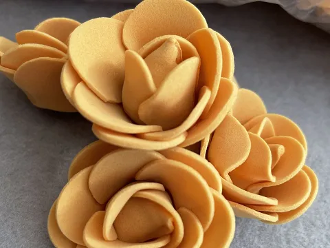 Розы из фоамирана: 3,5-4см