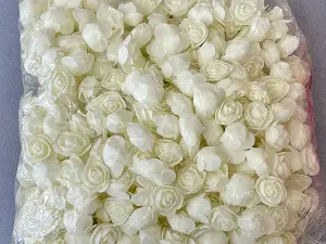 Розы из фоамирана: 3,5-4см