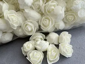 Розы из фоамирана: 3,5-4см