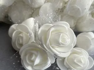 Троянди з фоамірана: 3,5-4см