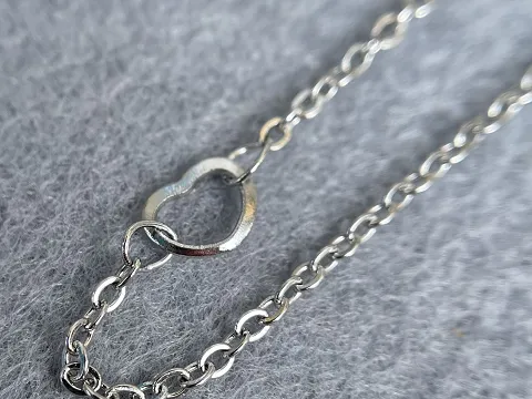 Цепь с сердцами