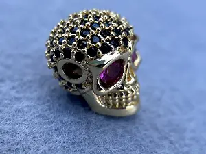 Бусина Череп