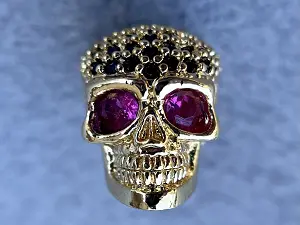 Бусина Череп