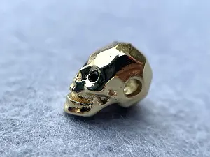 Бусина Череп