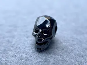 Бусина Череп