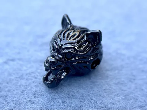 Бусина Волк