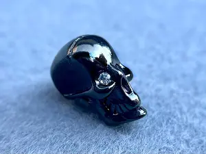 Бусина Череп