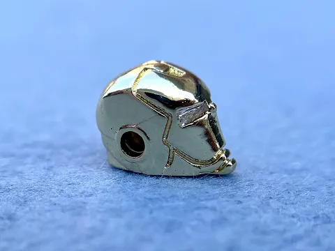 Бусина Залізна Людина