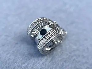 Бусина Череп