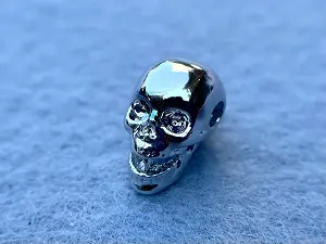 Бусина Череп