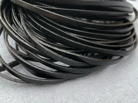 Шкіряний плоский шнур - 5*2мм