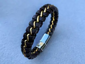 Браслет зі шкіри