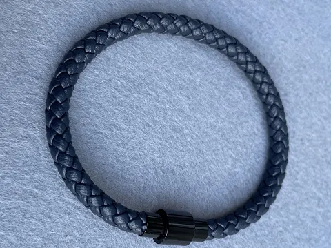 Браслет из кожи