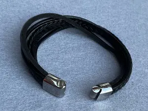 Браслет зі шкіри