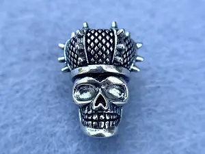 Бусина Череп