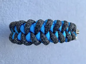 Браслет виживання з паракорду