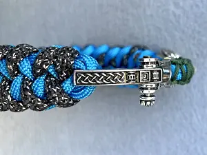 Браслет виживання з паракорду