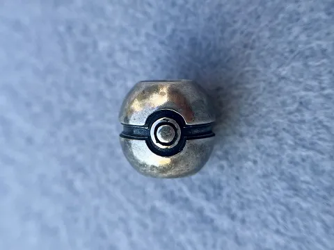 Бусіна Покебол