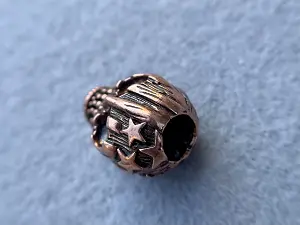 Бусина Череп