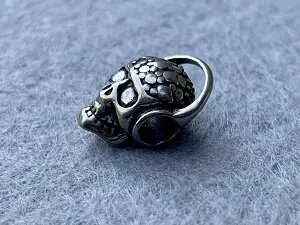 Намистина Череп