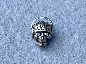 Намистина Череп