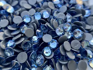 Клейові стрази Swarovski (HotFix) ss 20 /100шт