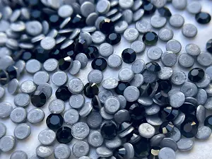 Клейові стрази Swarovski (HotFix) ss 6 /100шт