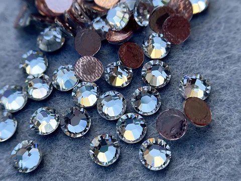 Клейові стрази Swarovski (HotFix) ss 6 /100шт