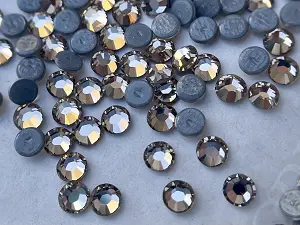 Клейові стрази Swarovski (HotFix) ss 10 /100шт