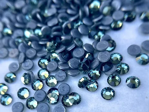 Клейові стрази Swarovski (HotFix) ss 10 /100шт