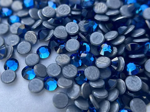 Клейові стрази Swarovski (HotFix) ss 10 /100шт