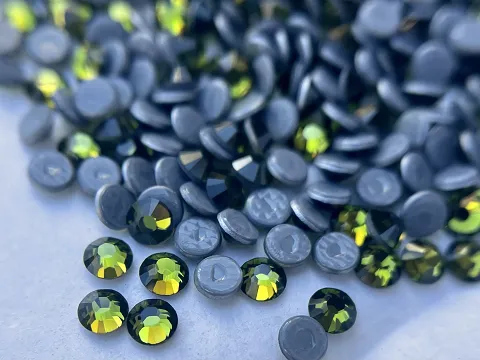 Клейові стрази Swarovski (HotFix) ss 10 /100шт