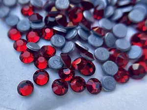 Клейові стрази Swarovski (HotFix) ss 10 /100шт