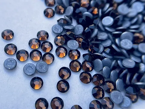 Клейові стрази Swarovski (HotFix) ss 10 /100шт