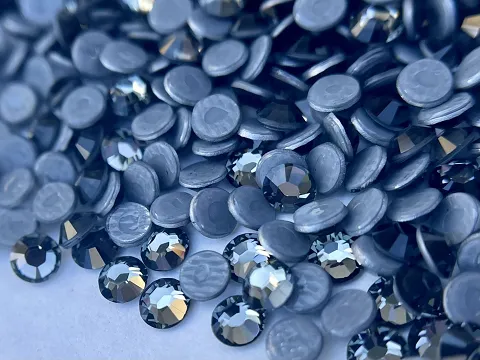 Клейові стрази Swarovski (HotFix) ss 10 /100шт