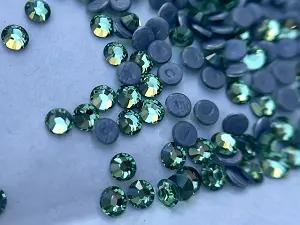 Клейові стрази Swarovski (HotFix) ss 10 /100шт