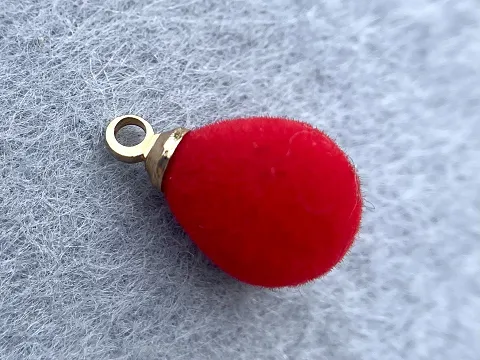 Подвеска "Капля-велюр"