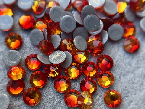 Клейові стрази Swarovski (HotFix) ss 20 /100шт