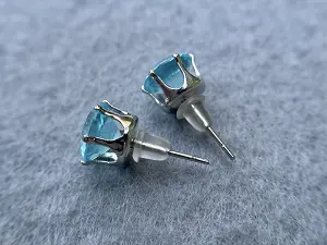 Серьги-гвоздики с фианитами