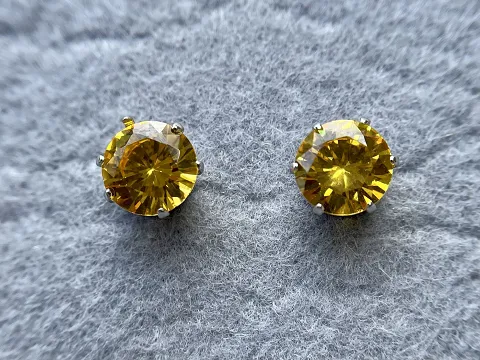 Сережки -гвоздики з фіанітами