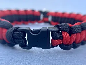 Браслет из паракорда 
