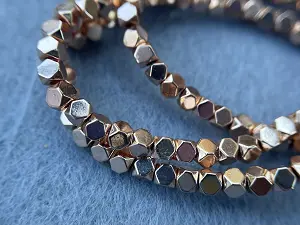 Гематит Кубик-3мм