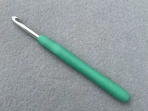 Крючок с прорезиненной ручкой - 5,5 мм