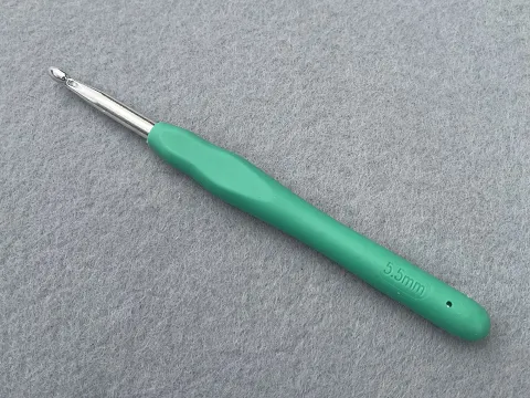 Крючок с прорезиненной ручкой - 5,5 мм