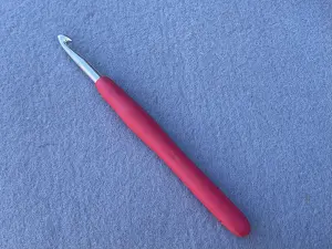 Крючок с прорезиненной ручкой - 6мм