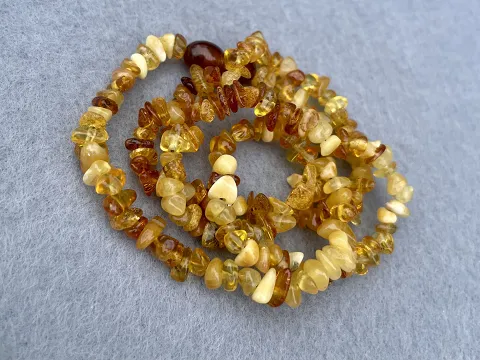 Бурштин-дрібна крихта