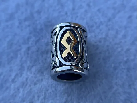 Бусина Руна (Отилия)