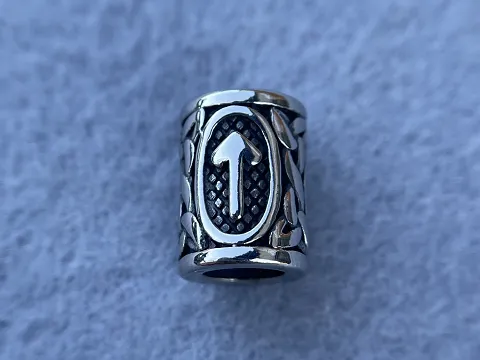 Бусина Руна (Тейваз)