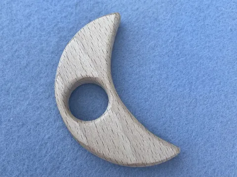 Гризунок дерев'яний "Місяць"